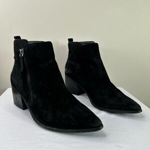 Tahari Rockstar black cowhide booties size‎ 7.5
